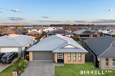 /international/au/40-rockmaster-street-chisholm-nsw-152271784/