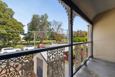 /international/au/4-stuart-street-perth-wa-152154964/