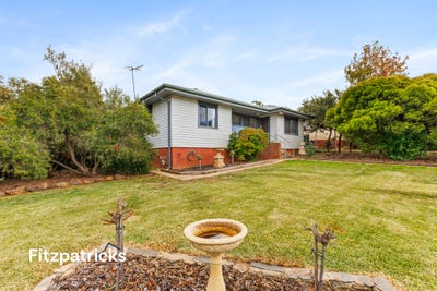 /international/au/120-bourke-street-mount-austin-nsw-151263048/