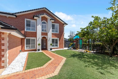 /international/au/1-palmetto-place-bridgeman-downs-qld-152540096/