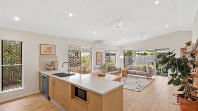 /international/au/22-rockingham-parade-smithfield-qld-152464324/