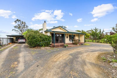 /international/au/147-pound-road-yarram-vic-152670304/