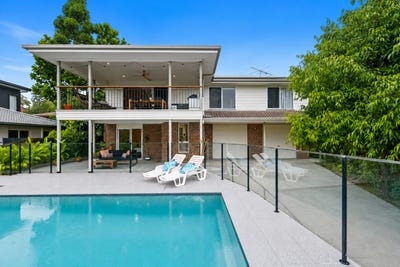 /international/au/5-stonyfell-court-holland-park-qld-151460920/