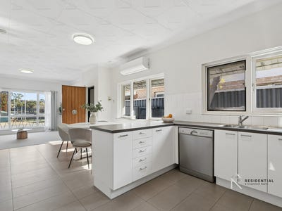 /international/au/62a-birdwood-street-innaloo-wa-152614320/