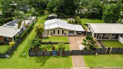 /international/au/10-manus-street-trinity-beach-qld-150824332/
