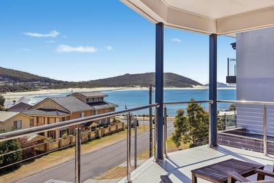 /international/au/16-tuna-crescent-fingal-bay-nsw-152587940/