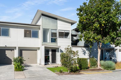 /international/au/16-70-willow-road-redbank-plains-qld-151647004/