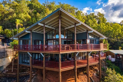 /international/au/10-jarda-street-smithfield-qld-152634728/