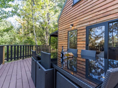 /international/au/100-douglas-road-mount-macedon-vic-152474476/