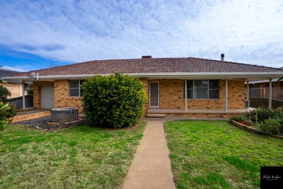/international/au/13-breen-street-gunnedah-nsw-148656116/?lang=en