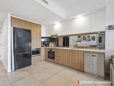 /international/au/904-372-marine-parade-labrador-qld-148290064/