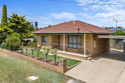/international/au/unit-3-23-mackay-street-rochester-vic-151103392/