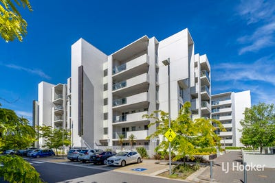 /international/au/104-72-college-street-belconnen-act-150635740/
