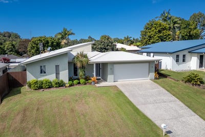 /international/au/10-prospect-place-cooroy-qld-148057804/