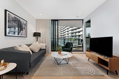 /international/au/611-8-bowen-crescent-melbourne-vic-151321468/