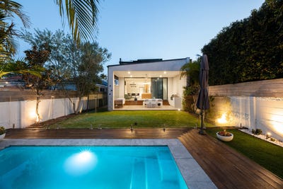/international/au/15a-frobisher-avenue-caringbah-nsw-152507908/