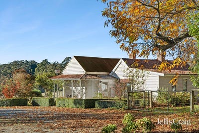 /international/au/36-main-street-lyonville-vic-151400436/