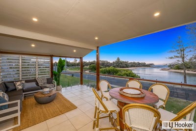/international/au/30-esplanade-innes-park-qld-148728508/?lang=en