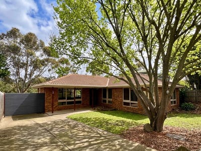 /international/au/12-bracknell-place-deer-park-vic-152530040/