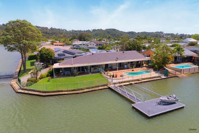 /international/au/16-harris-court-currumbin-waters-qld-152639288/