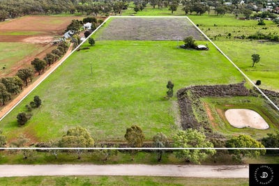 /international/au/8-old-cemetery-lane-curlewis-nsw-204542736/
