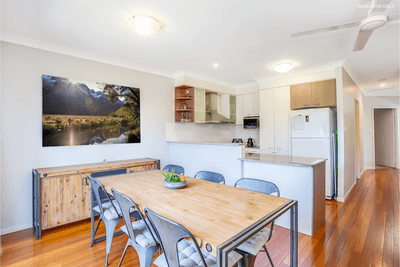 /international/au/42-27-eugenia-circuit-robina-qld-148038696/