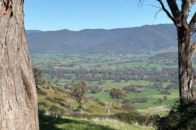 /international/au/reid-lane-gundowring-vic-700411032/