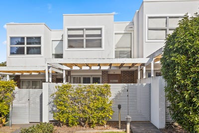 /international/au/11-481-483-crown-street-west-wollongong-nsw-151535616/