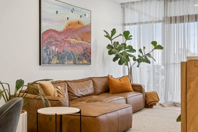 /international/au/210-22-kearns-crescent-ardross-wa-151618256/