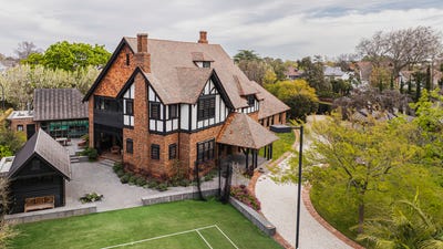 /international/au/92-mont-albert-road-canterbury-vic-152489192/