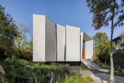 /international/au/3-leighton-court-toorak-vic-152556652/