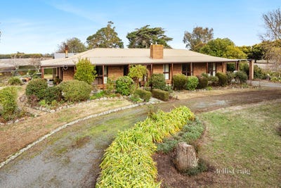 /international/au/99-school-lane-cambrian-hill-vic-148286524/