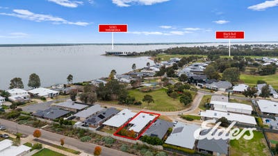 /international/au/15-charter-way-yarrawonga-vic-151476436/