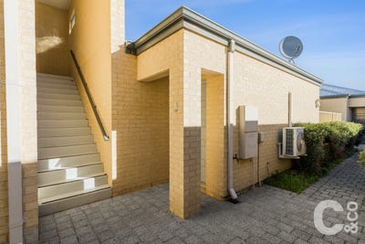 /international/au/2-6-quendamia-lane-mandurah-wa-151589792/
