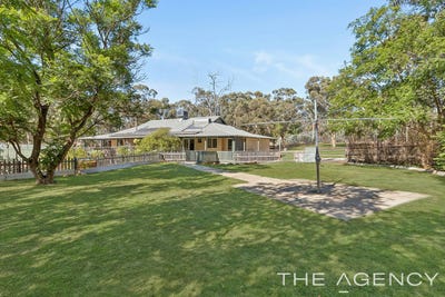 /international/au/26-tamma-road-bakers-hill-wa-151237320/