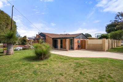 /international/au/41-lynda-crescent-cooloongup-wa-152229380/