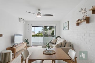/international/au/7-183-broome-street-cottesloe-wa-152605160/