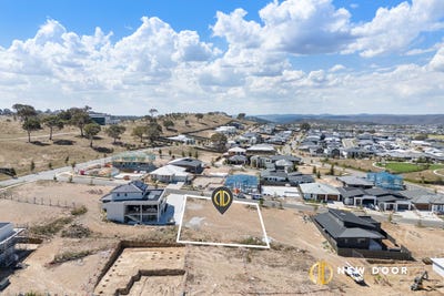 /international/au/9-towong-street-googong-nsw-204464548/