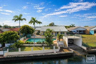 /international/au/8-jasmin-drive-bongaree-qld-150989992/