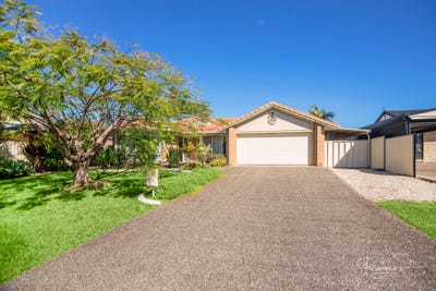 /international/au/4-silverash-street-oxenford-qld-148561604/?lang=fr
