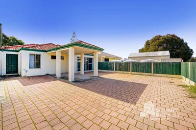 /international/au/9a-moore-street-bunbury-wa-148623384/