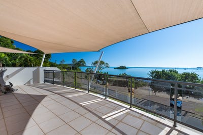 /international/au/level-2-22-coral-esplanade-cannonvale-qld-151414016/