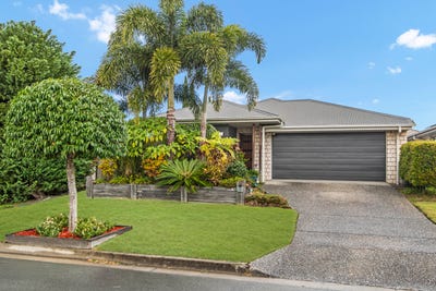 /international/au/15-hollyoak-crescent-pimpama-qld-151622648/