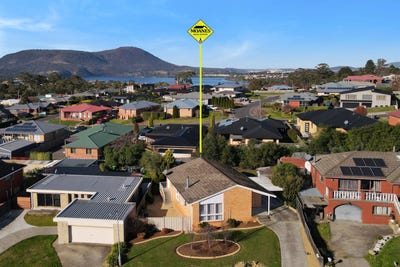 /international/au/23-tracy-road-austins-ferry-tas-151607808/