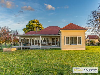 /international/au/62-mundays-lane-armidale-nsw-151346408/