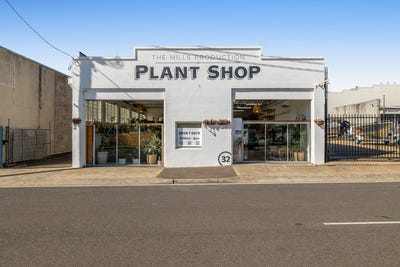 /international/au/32-water-street-toowoomba-city-qld-505156428/