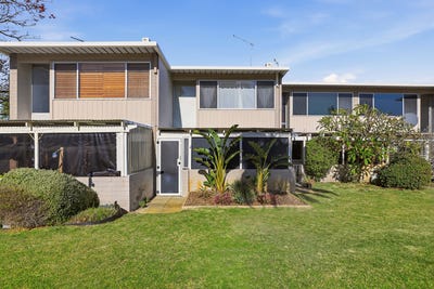 /international/au/2-27-harrison-street-rockingham-wa-151619824/