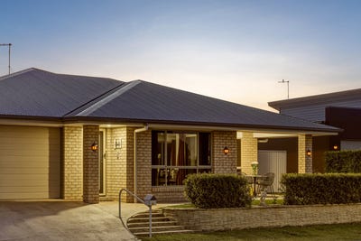 /international/au/21-crystal-avenue-bongaree-qld-151812872/
