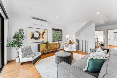 /international/au/10-19-hughes-street-burwood-vic-151577848/