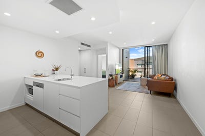 /international/au/4502-18-parkside-circuit-hamilton-qld-151300420/